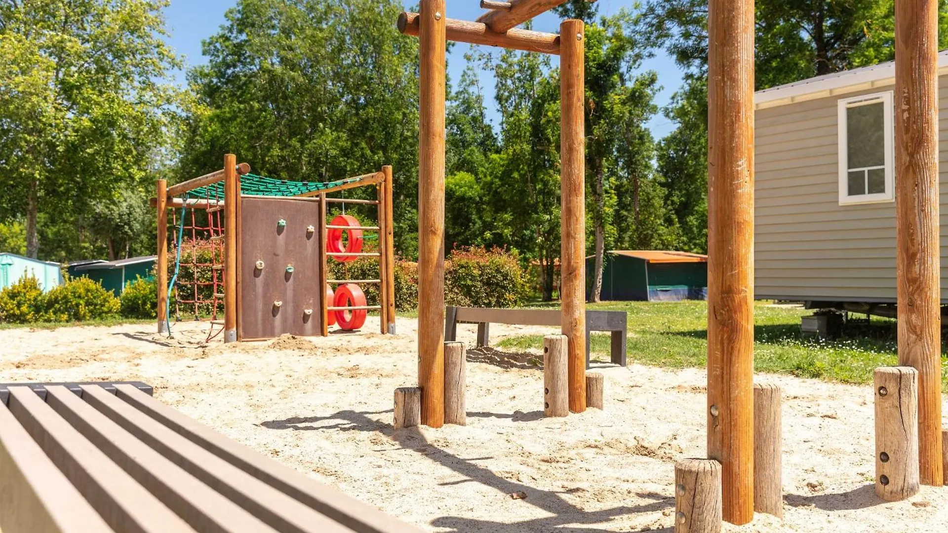 Camping Chateau De Galaure Chateauneuf-de-Galaure 0*,  France